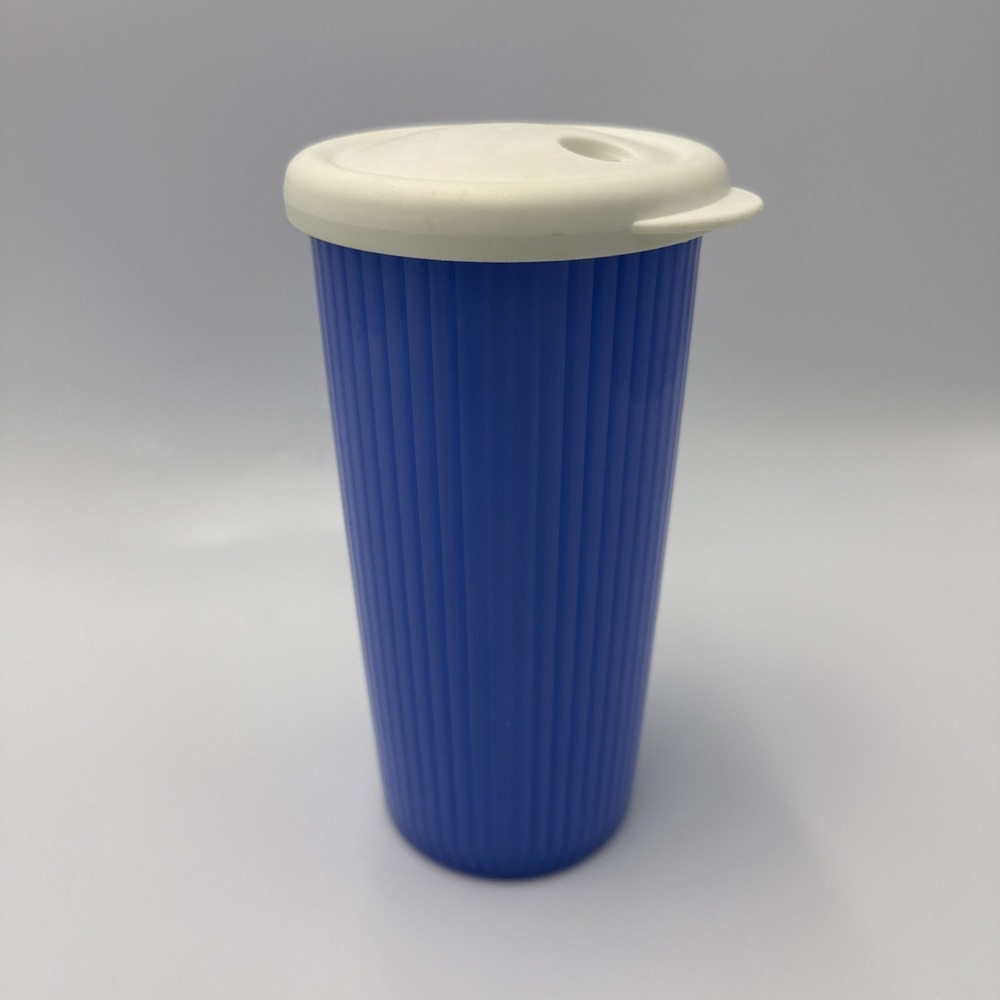 Tupperware 24oz Blue Insulated Tumbler Drink Cup #3329A-3 With Lid-VGC